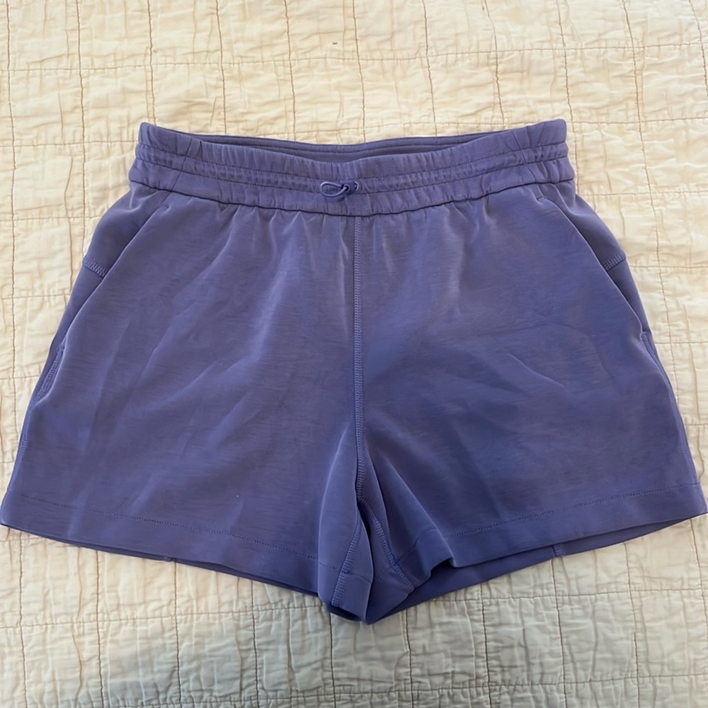 lululemon softstream shorts